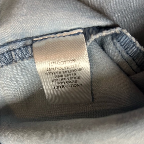 Flutter & Kick Maternity Shirt - Picture 3 of 3